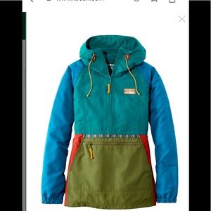 L.L. Bean Women’s Classic Anorak. NWT. Size Medium, Multi-color.